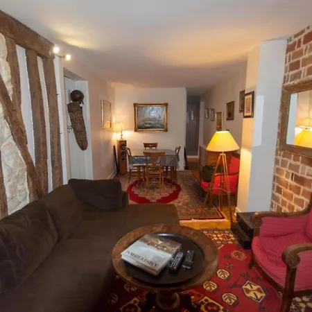 Very French Two Bedroom In The Heart Of Apartment Paris