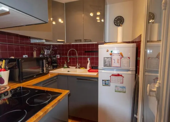 Very French Two Bedroom In The Heart Of Apartamento *