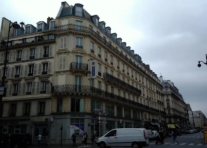 Very French Two Bedroom In The Heart Of Apartamento