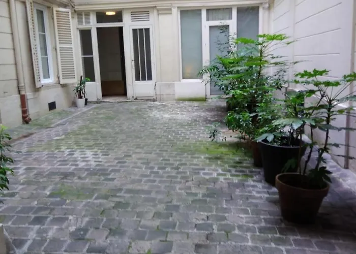 Very French Two Bedroom In The Heart Of *